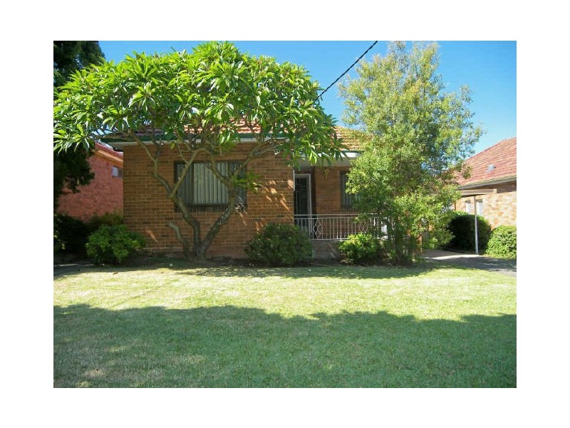5 Kinsel Avenue, Kingsgrove NSW 2208