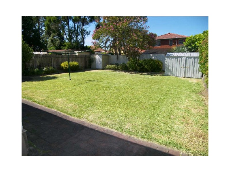 5 Kinsel Avenue, Kingsgrove NSW 2208