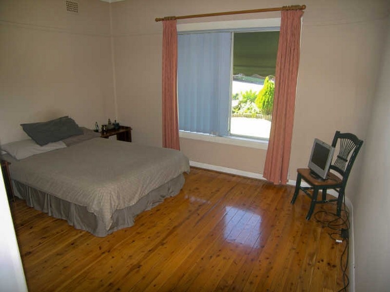 27 Rosebank Avenue, Kingsgrove NSW 2208