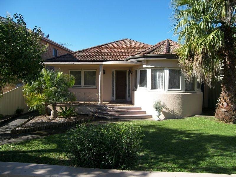 106 Wolli Street, Kingsgrove NSW 2208