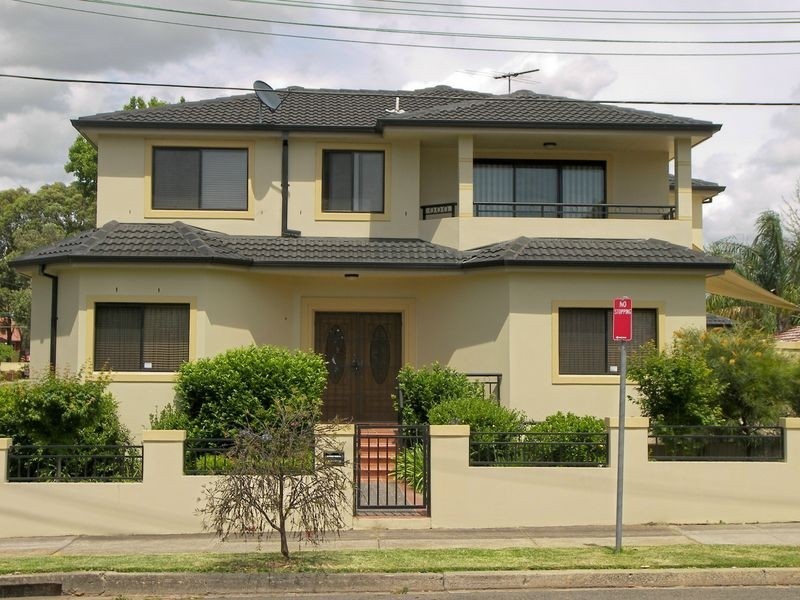 1/2 Rogers Street, Roselands NSW 2196