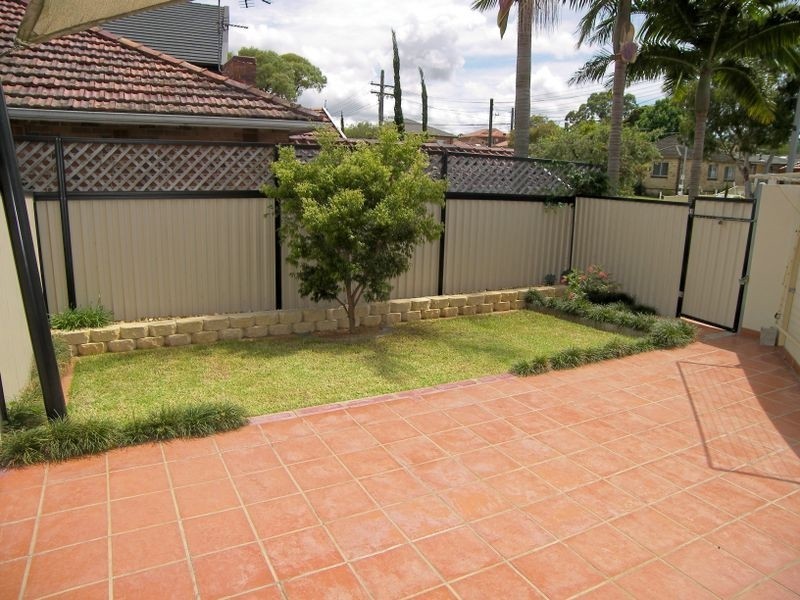1/2 Rogers Street, Roselands NSW 2196