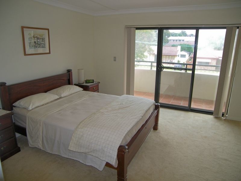 1/2 Rogers Street, Roselands NSW 2196