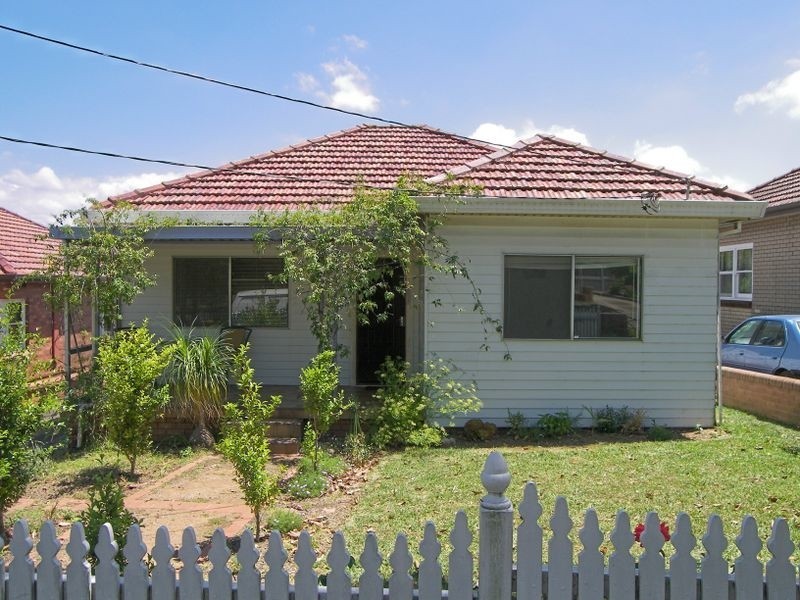 83 Welfare Avenue, Narwee NSW 2209