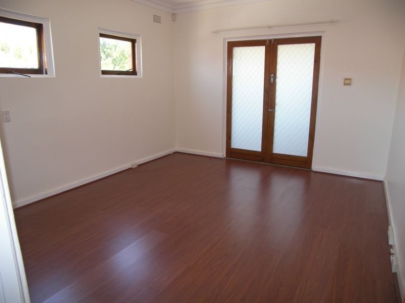 6 Pacific Street, Kingsgrove NSW 2208