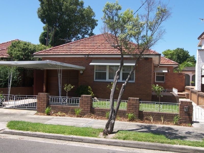 14 Edward Street, Kingsgrove NSW 2208