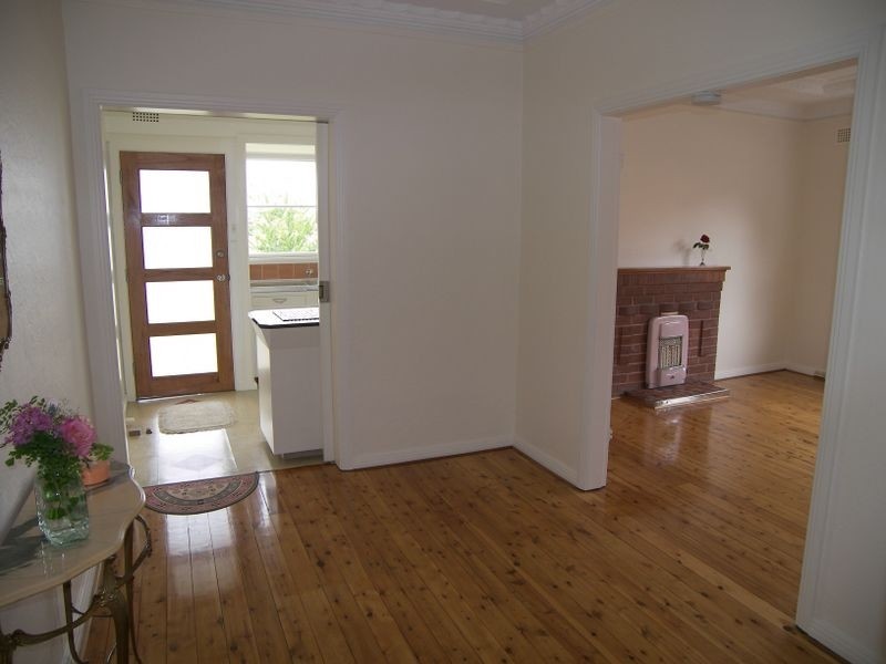 44 Vivienne Street, Kingsgrove NSW 2208