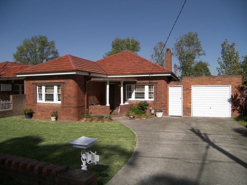 5 Forrester Street, Kingsgrove NSW 2208