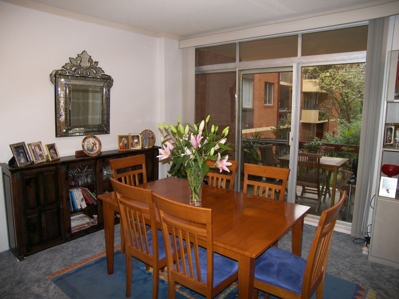 15/828 Canterbury Rd  Entry 17 Phillip St, Roselands NSW 2196