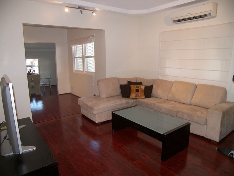 7 Roseland Avenue, Roselands NSW 2196