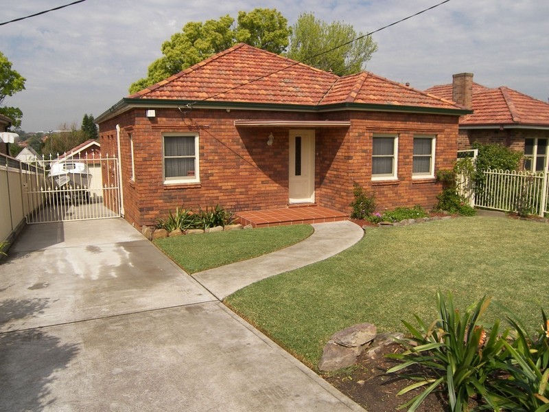 24 Poole Street, Kingsgrove NSW 2208