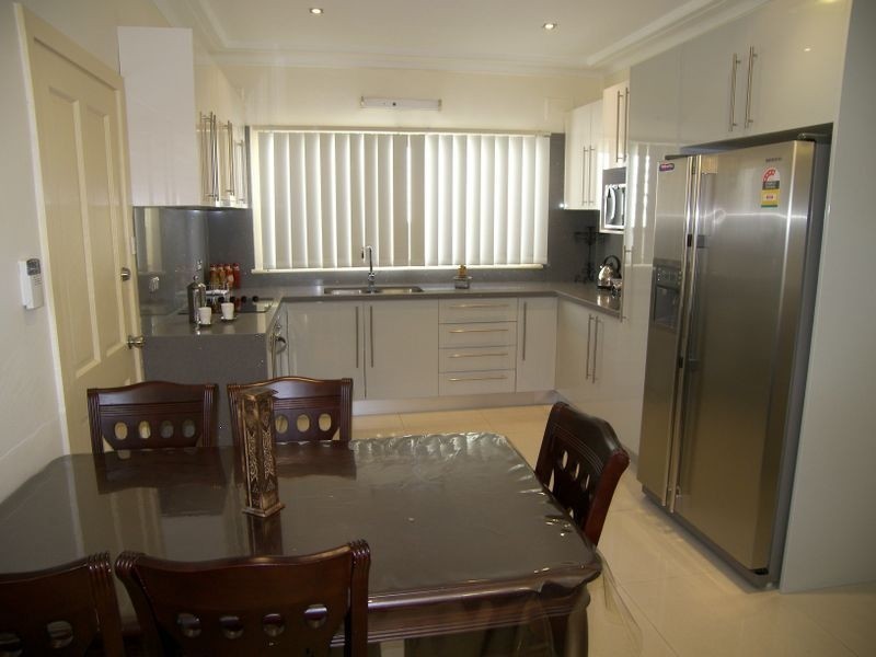 18 Roseland Avenue, Roselands NSW 2196