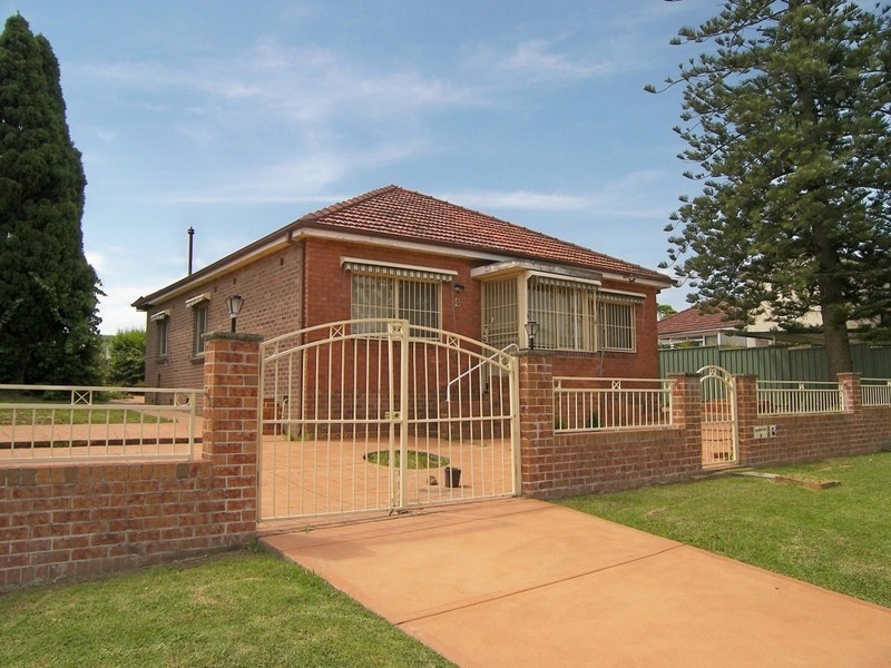 4 Potts Street, Kingsgrove NSW 2208