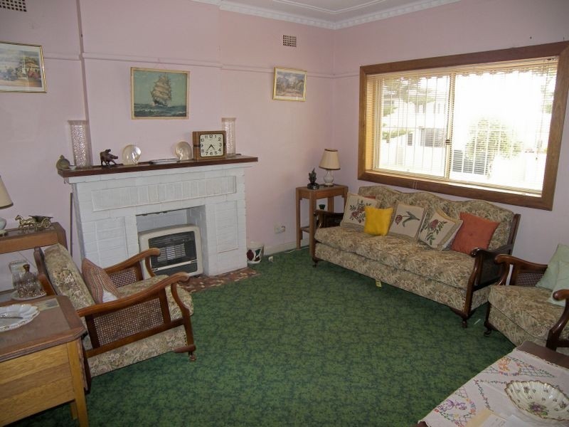 4 Potts Street, Kingsgrove NSW 2208