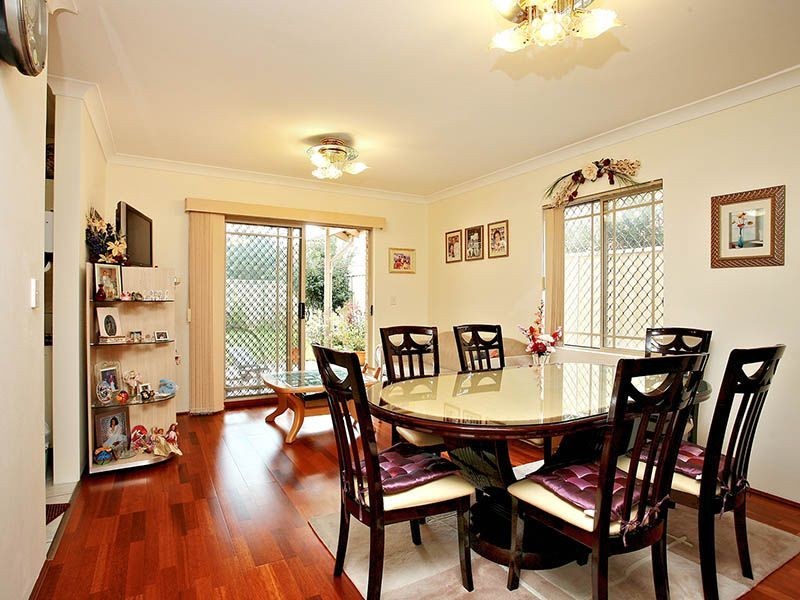 129 Moorefields Road, Roselands NSW 2196