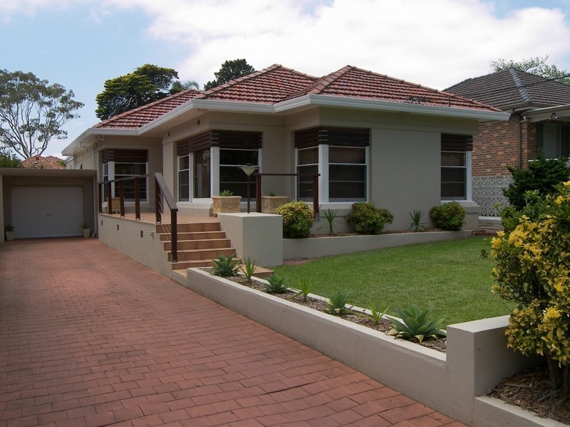 22 Monaro Avenue, Kingsgrove NSW 2208