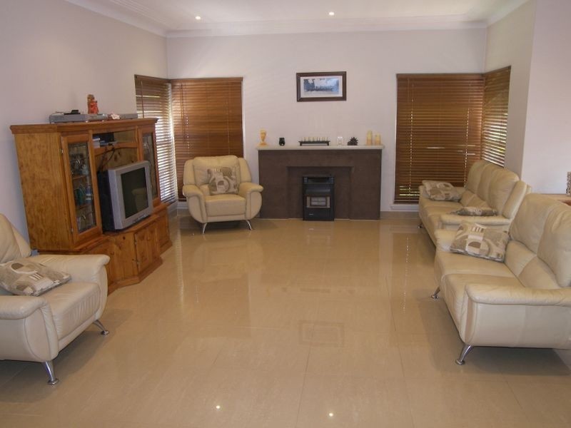 22 Monaro Avenue, Kingsgrove NSW 2208