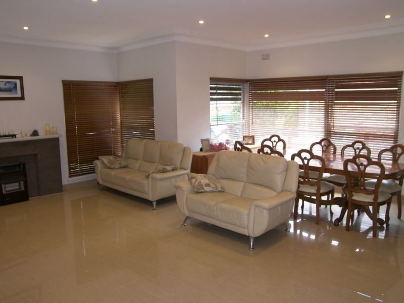 22 Monaro Avenue, Kingsgrove NSW 2208