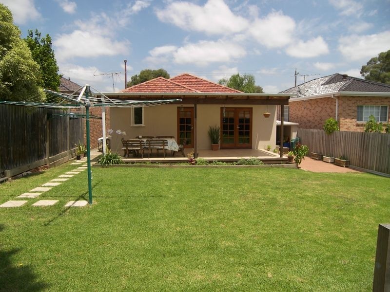 22 Monaro Avenue, Kingsgrove NSW 2208