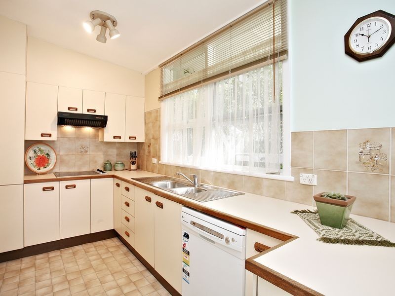 12 Sandra Crescent, Roselands NSW 2196