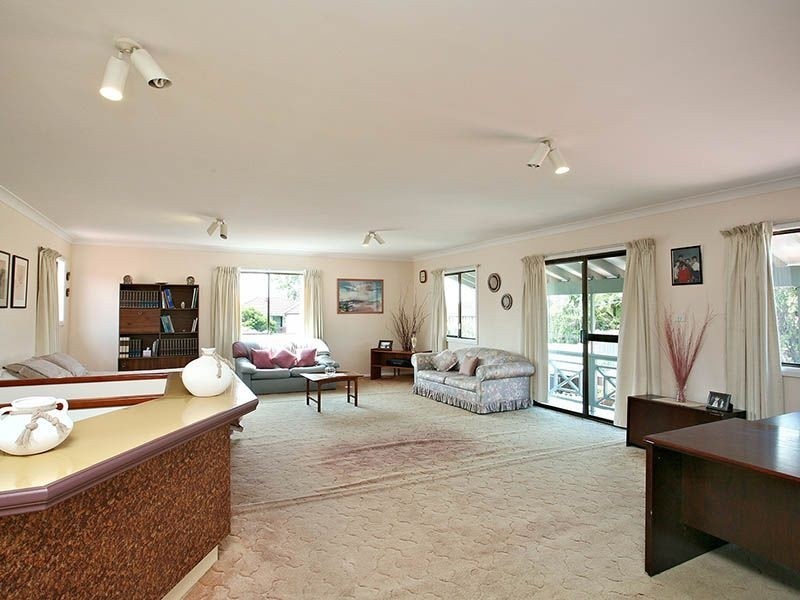 6 Rosemeath Avenue, Kingsgrove NSW 2208