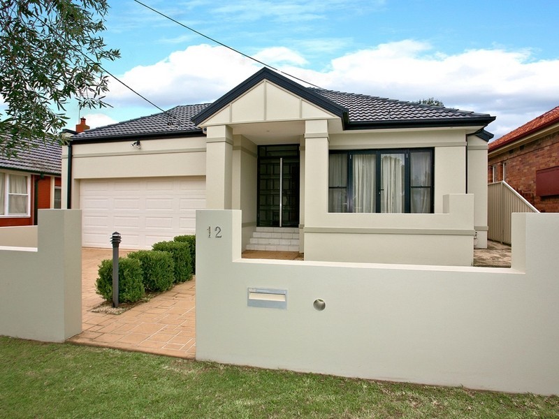 12 Monaro Avenue, Kingsgrove NSW 2208