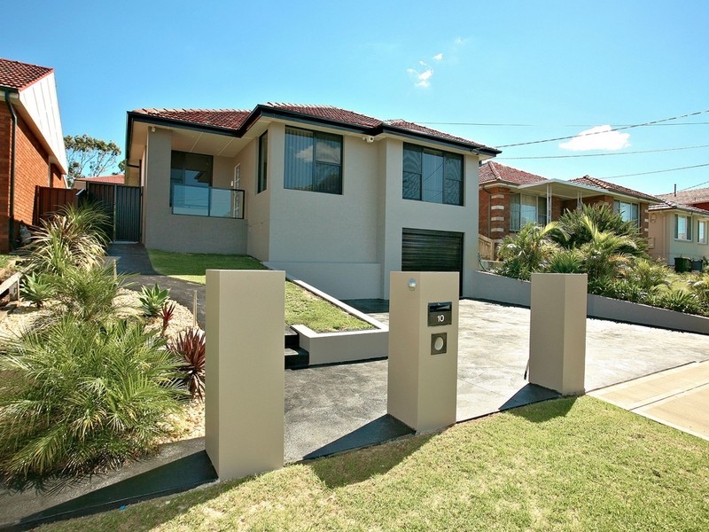 10 Cripps Avenue, Kingsgrove NSW 2208