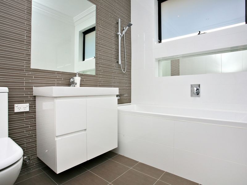10 Cripps Avenue, Kingsgrove NSW 2208