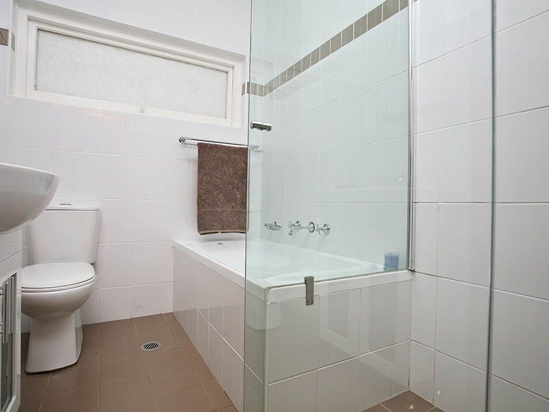 2 Julie Avenue, Clemton Park NSW 2206