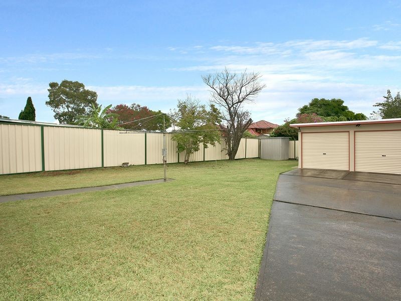 24 Ponyara Road, Beverly Hills NSW 2209