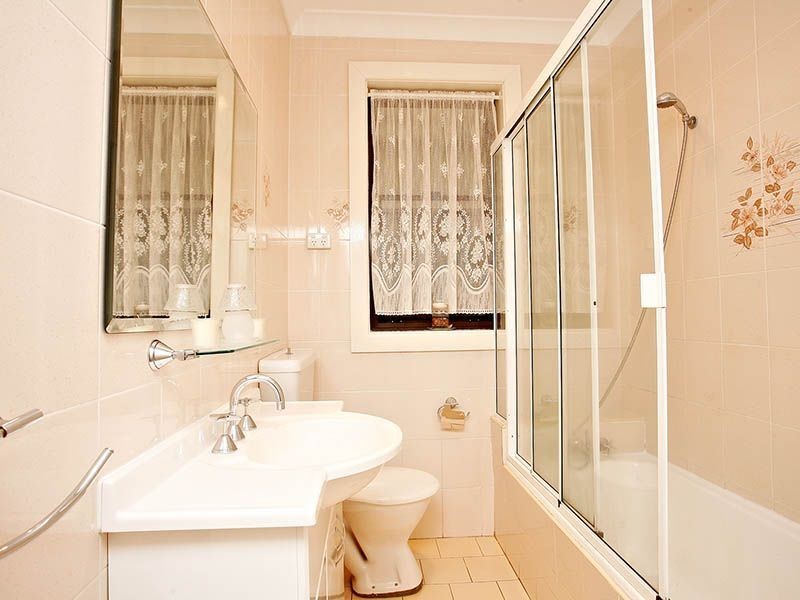 4 Killara Avenue, Kingsgrove NSW 2208