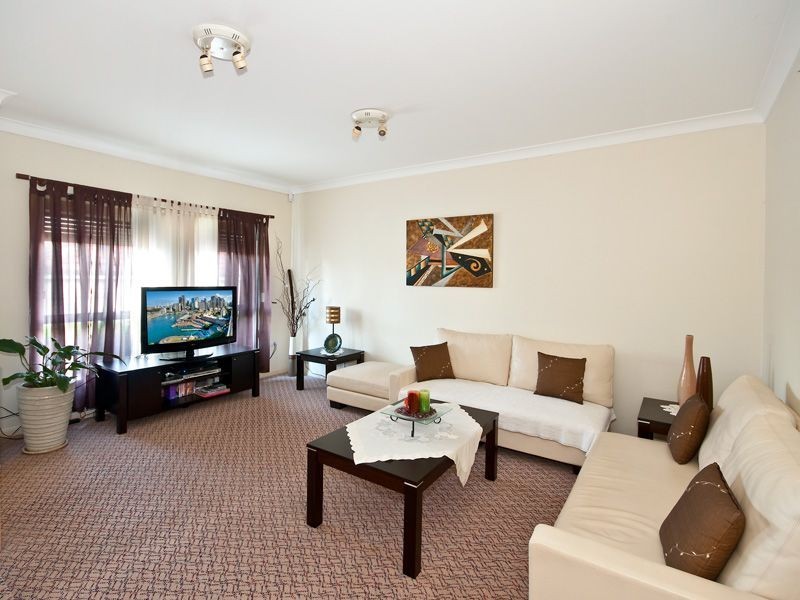 2/24 Nicoll Street, Roselands NSW 2196