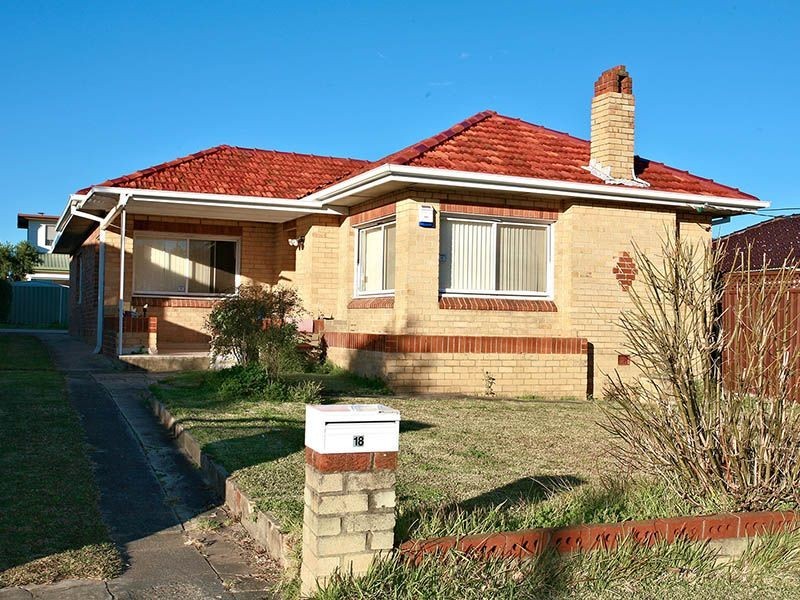 18 Bykool Avenue, Kingsgrove NSW 2208