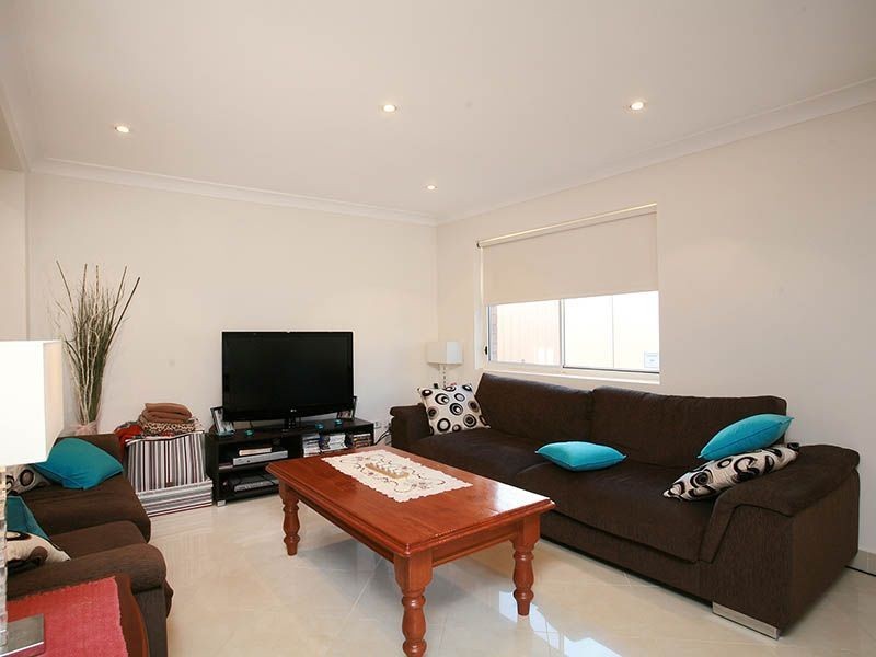 18 Bykool Avenue, Kingsgrove NSW 2208