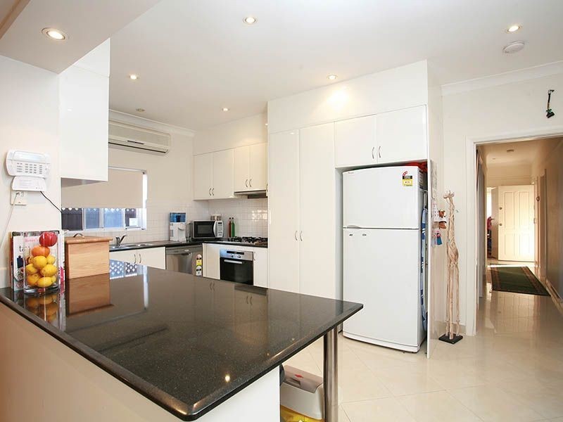 18 Bykool Avenue, Kingsgrove NSW 2208