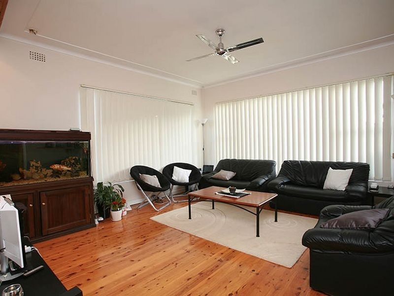 23 Beaconsfield Avenue, Kingsgrove NSW 2208