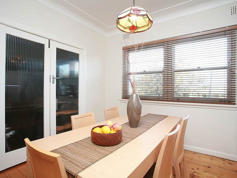 23 Beaconsfield Avenue, Kingsgrove NSW 2208