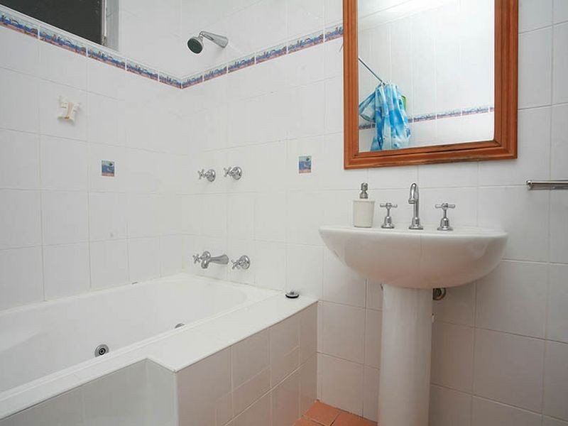 23 Beaconsfield Avenue, Kingsgrove NSW 2208