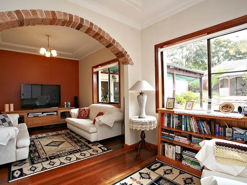 33 Caloola Crescent, Beverly Hills NSW 2209