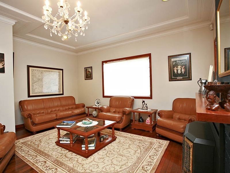 33 Caloola Crescent, Beverly Hills NSW 2209