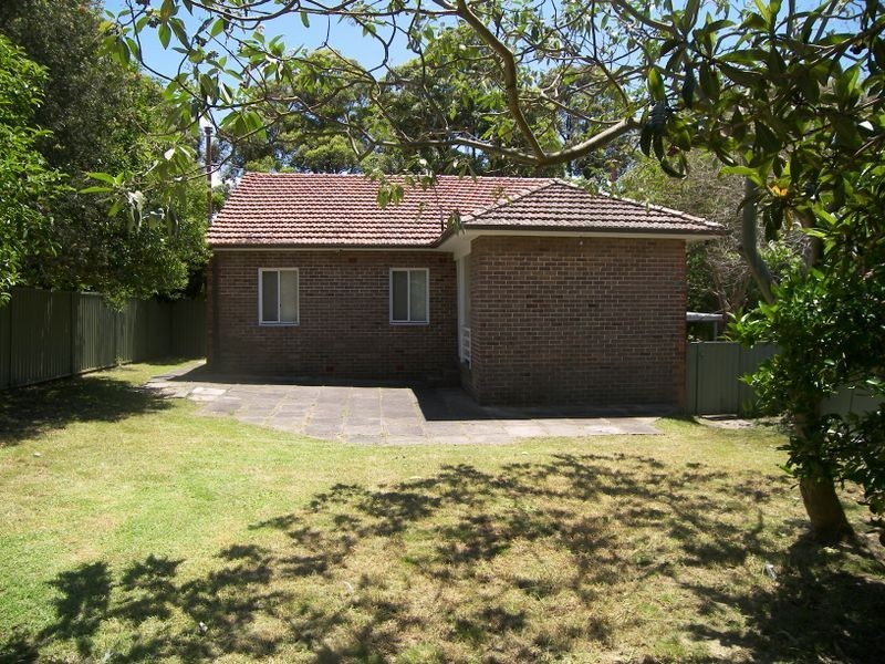 27 Morris Avenue, Kingsgrove NSW 2208