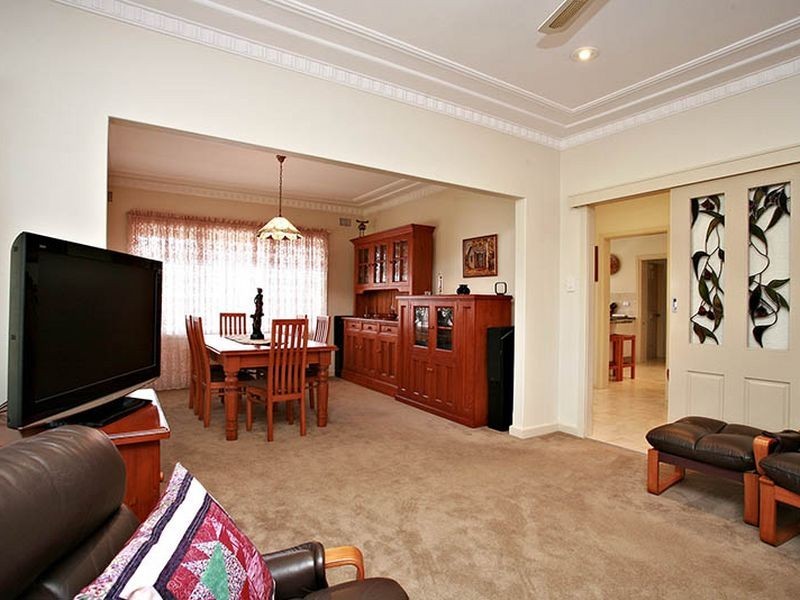 4 Rodgers Avenue, Kingsgrove NSW 2208