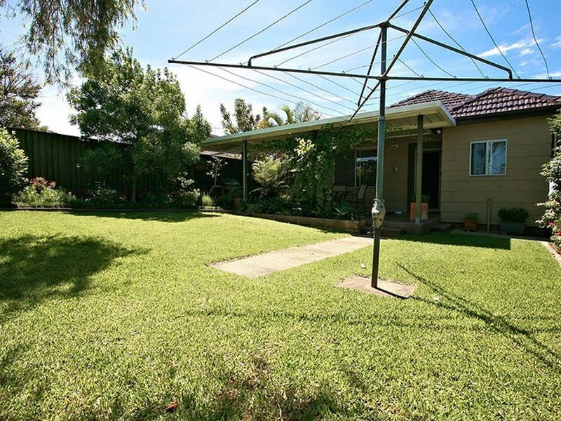 4 Rodgers Avenue, Kingsgrove NSW 2208