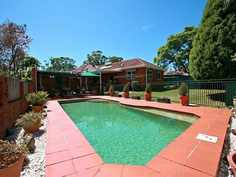 18 Cooloongatta Road, Beverly Hills NSW 2209