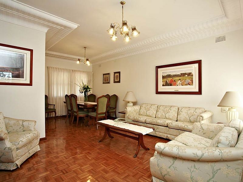 18 Cooloongatta Road, Beverly Hills NSW 2209