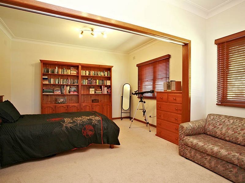 18 Cooloongatta Road, Beverly Hills NSW 2209