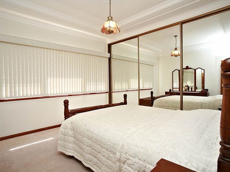 18 Cooloongatta Road, Beverly Hills NSW 2209