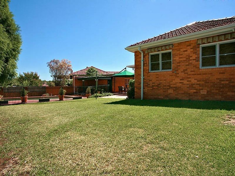 18 Cooloongatta Road, Beverly Hills NSW 2209