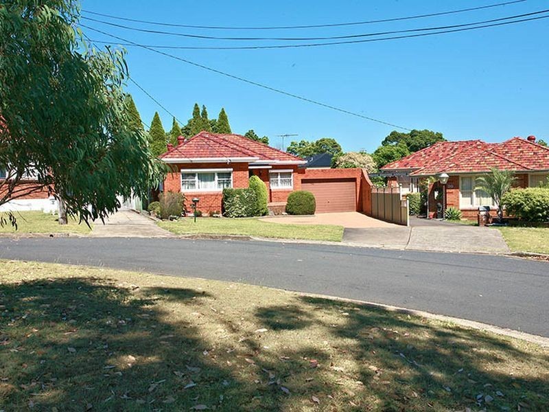 18 Cooloongatta Road, Beverly Hills NSW 2209