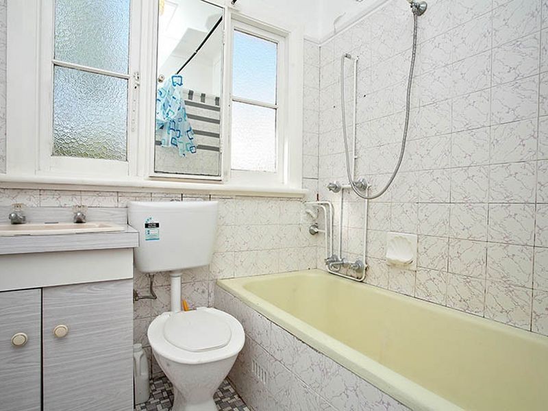 7 Springfield Avenue, Roselands NSW 2196